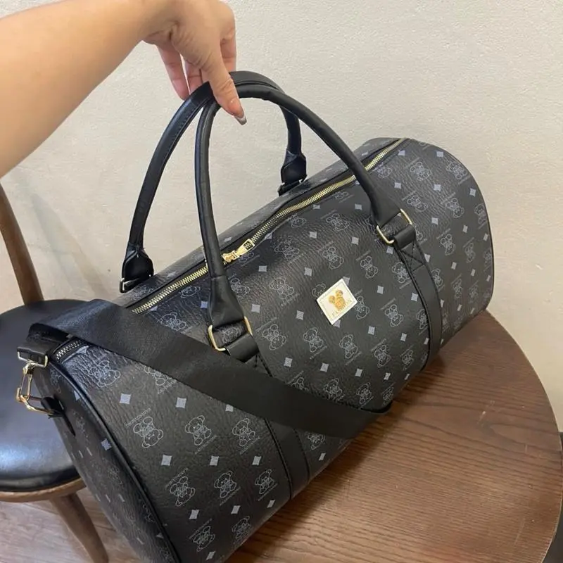 Túi trống du lịch cỡ lớn in hình gấu da pu cao cấp, chống thấm nước - BB store 7