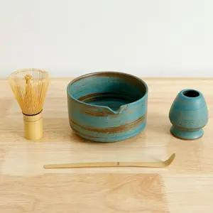 Set Mangkuk Teh Matcha Jepang 4in1 – Chawan Keramik, Chasen Bambu, Chashaku & Stand Penyimpan - Biru