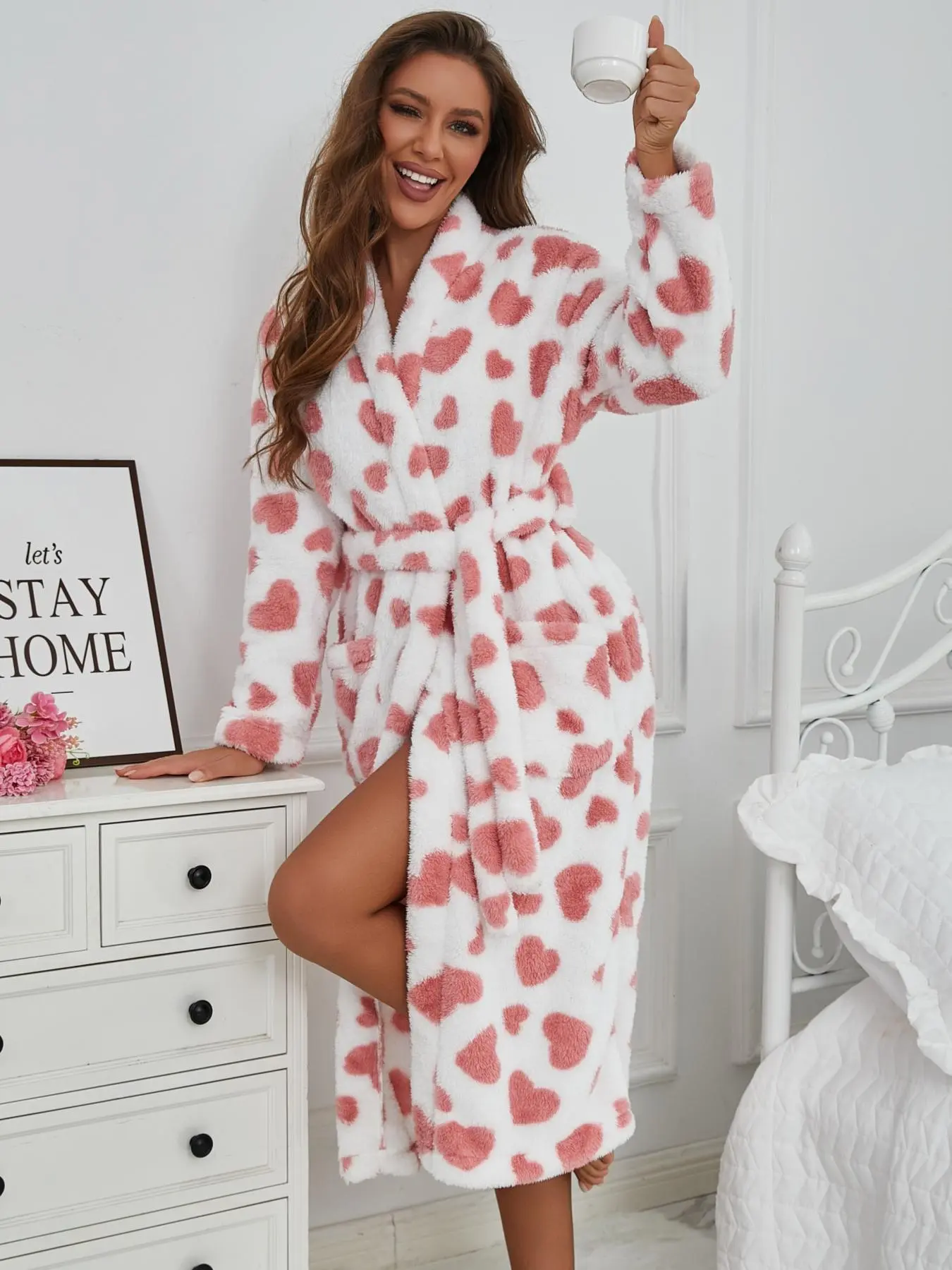 Women's Heart Print Belted Pocket Lounge Robe, Casual Long Sleeve V Neck Warm Robe, Ladies Sleepwear for Fall & Winter, Night Gown