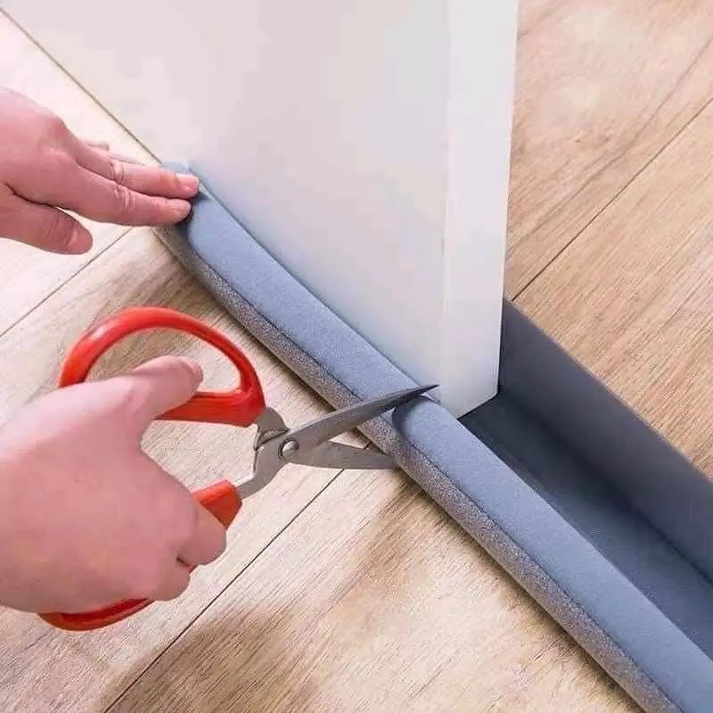 cơm bo 3 miếng xốp chặn cửa làm kín phòng