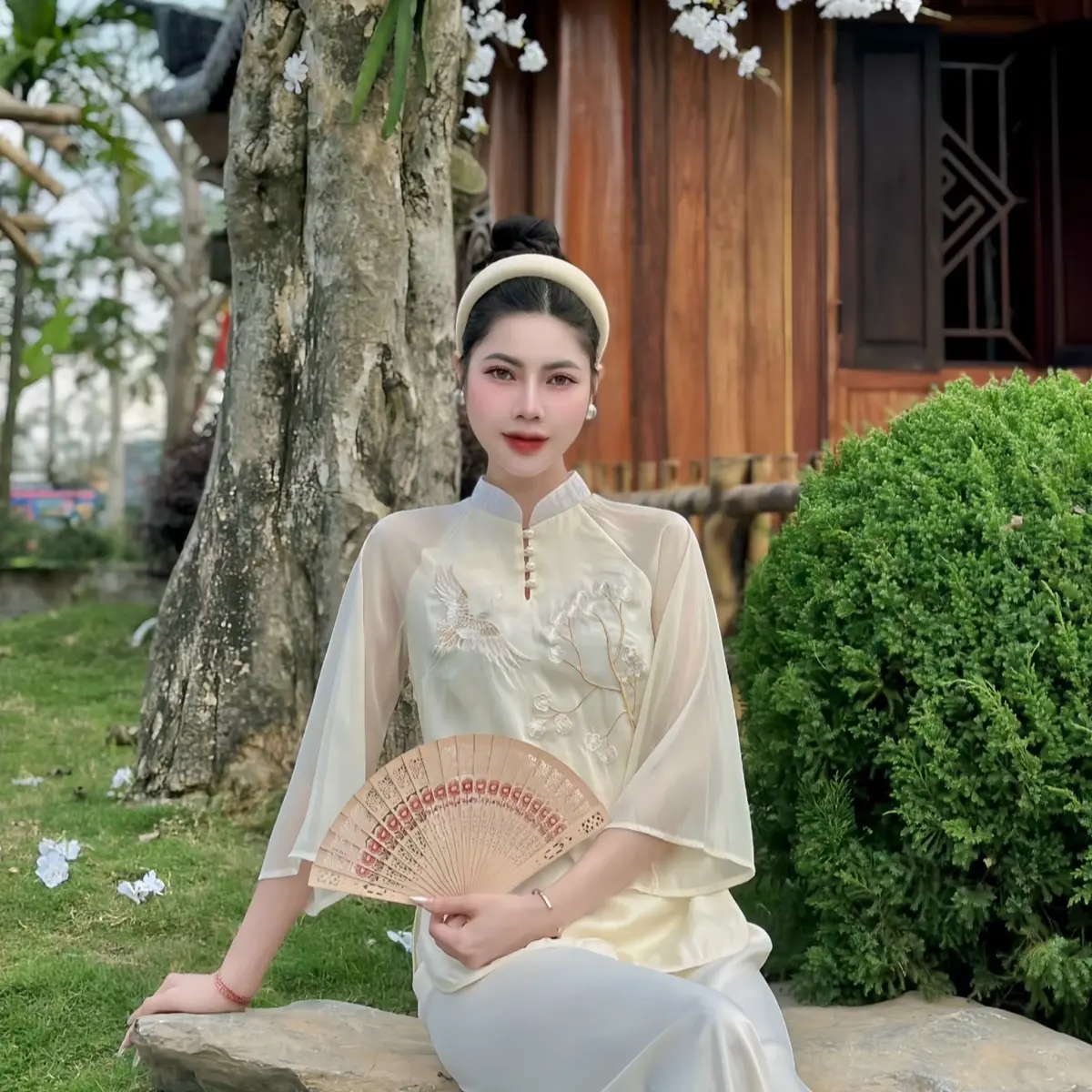 Bộ pháp phục lụa tơ thêu hoa đào siêu xinh