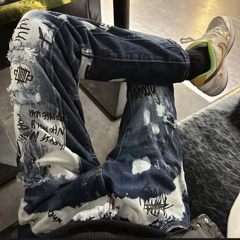 Quần Jean Graffiti Rách Thời Trang Đường Phố Cao Cấp, Dành Cho Nam Giới, Phong Cách Mỹ, Dễ Phối Đồ, Dáng Ôm, Quần Ống Côn, Thiết Kế Mực Bắn Tung Tóe, Hàng Mới Về 2024