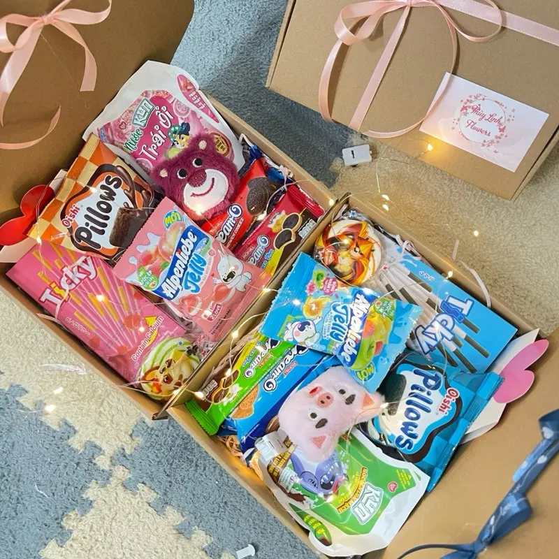 Box bánh kẹo kèm mặt gấu tặng nam và nữ vào các dịp sinh nhật lễ tết , ngày kỷ niệm  shop có tặng kèm đèn và thiệp , hộp size 25x25 2