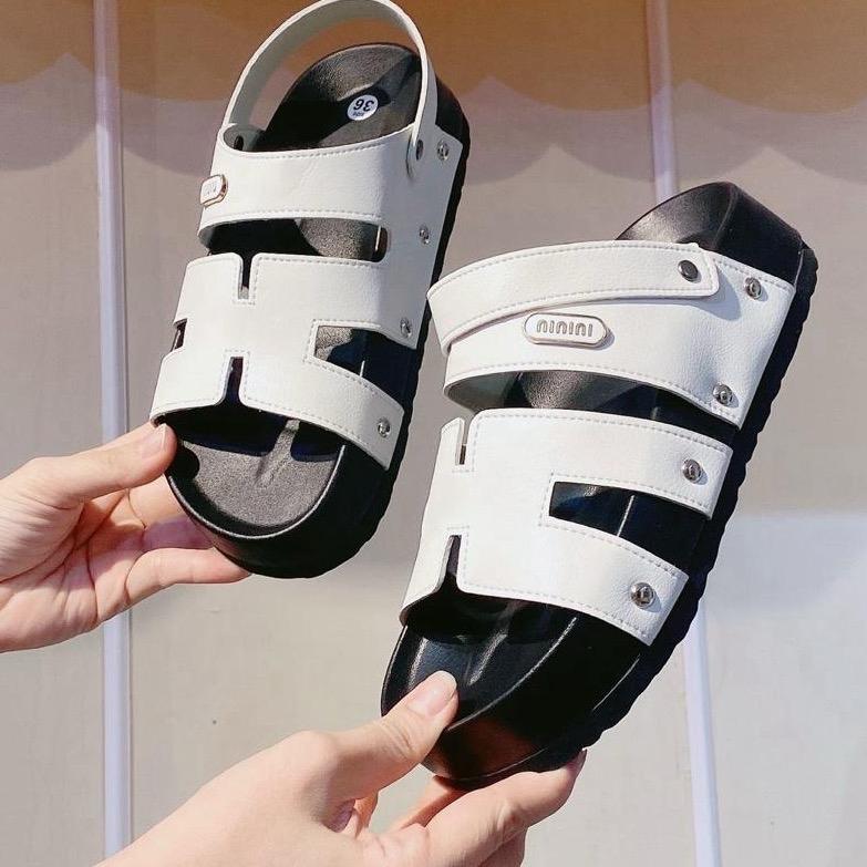 Sandal Nữ K8 đi được 2 kiểu mũi tròn cao 3cm da mềm êm dễ phối đồ cá tính năng động