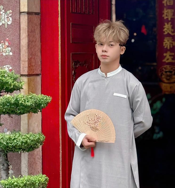 Áo Dài Nam Cách Tân Nút Áo Dài Tết Nút Bấm Phối Viền Trắng Basic Thanh Lịch Truyền Thống Mr Smile 99 AD05