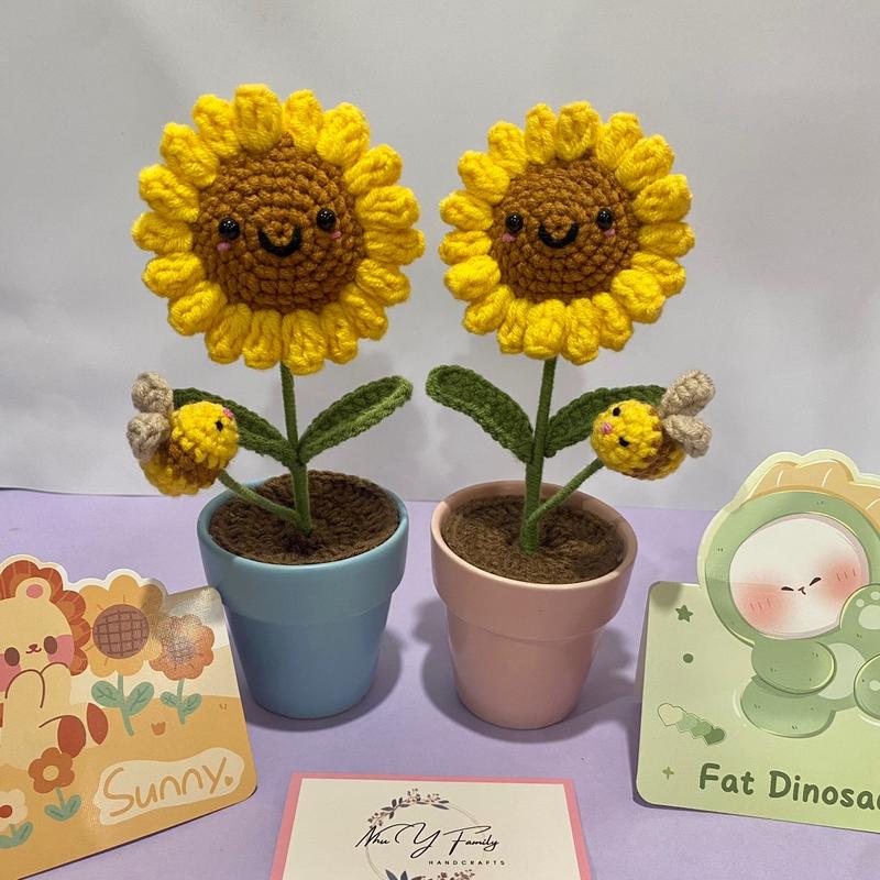 Chậu hoa hướng dương bằng len kèm thiệp.  Quà tặng Tốt nghiệp, Sinh nhật.