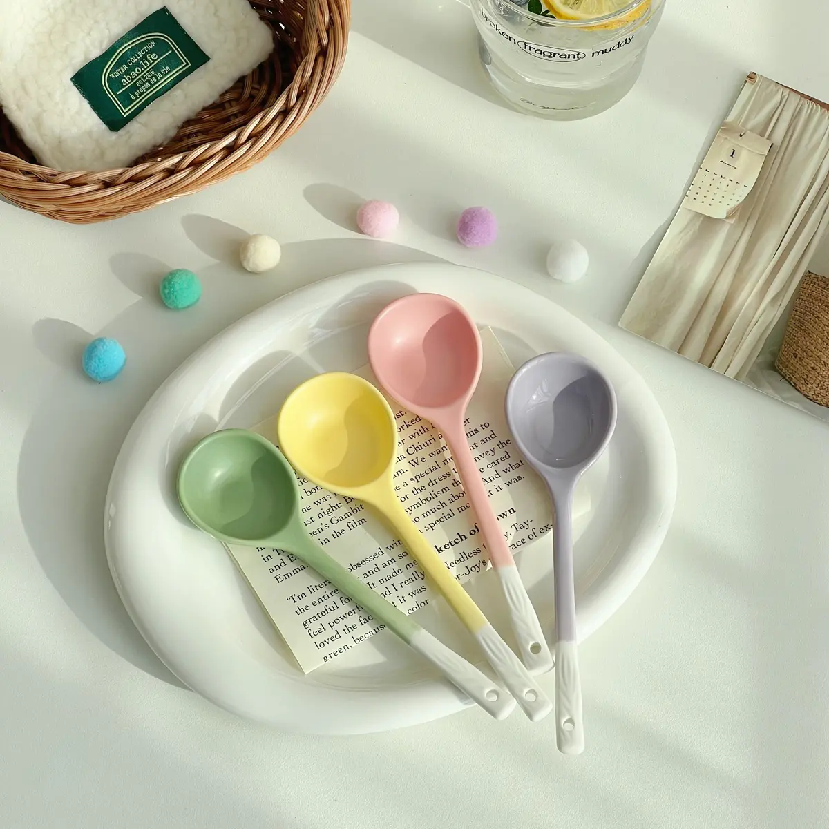 Advanced Ceramic Spoon Korean Dessert Soup Spoon Ceramic Long Handle Spoon Household Eating Spoon Meal Spoon Long Handle Spoon Children's Rice Spoon Ceramic Meal Spoon Dessert Spoon Tea Spoon