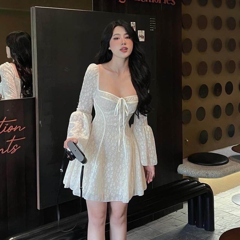 Đầm nư thiết kế tay chuông dáng xòe, đầm dự tiệc họa tiết hoa mai nhí thanh lịch 2