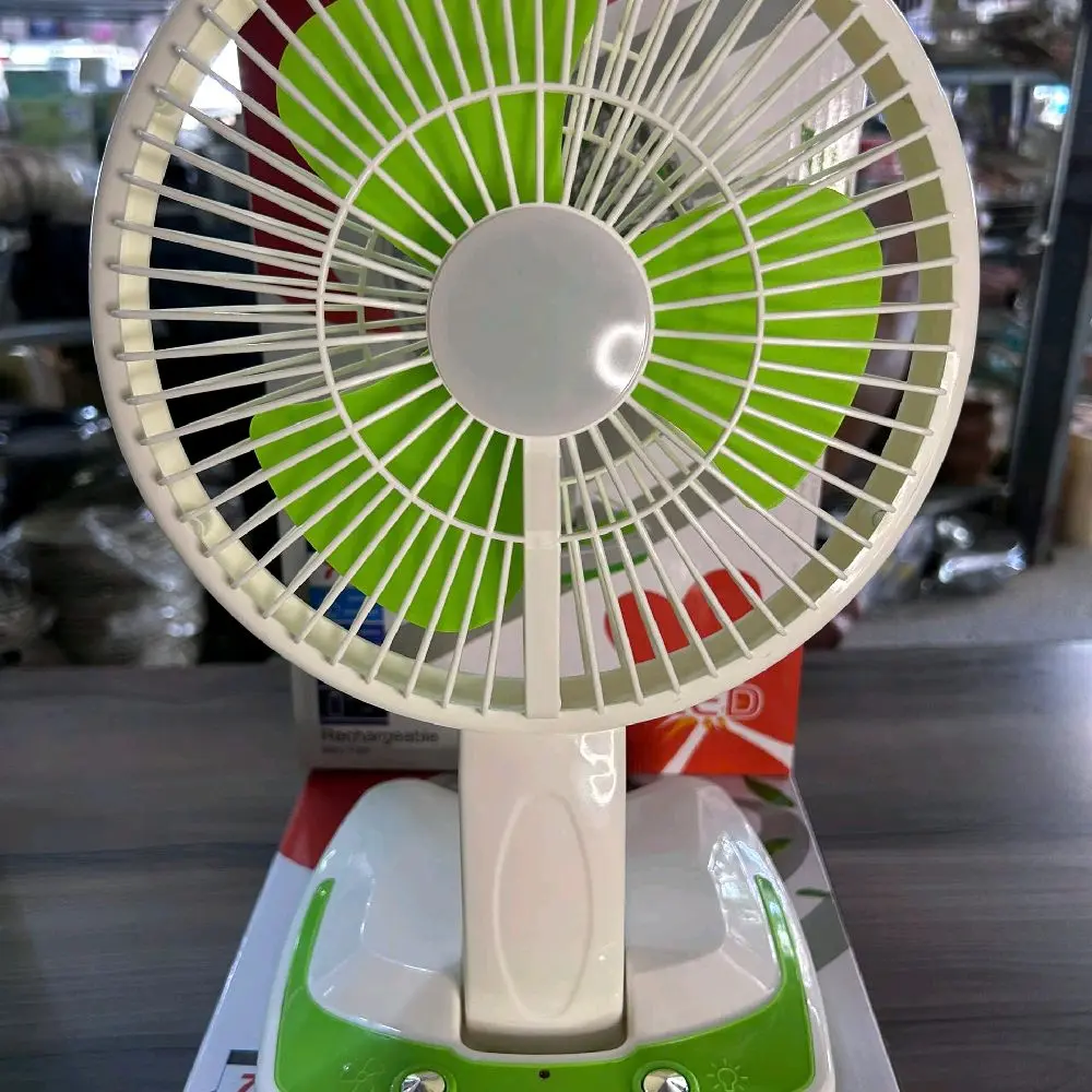 quạt tích điện nd 5590 quạt được 3-5 tiếng