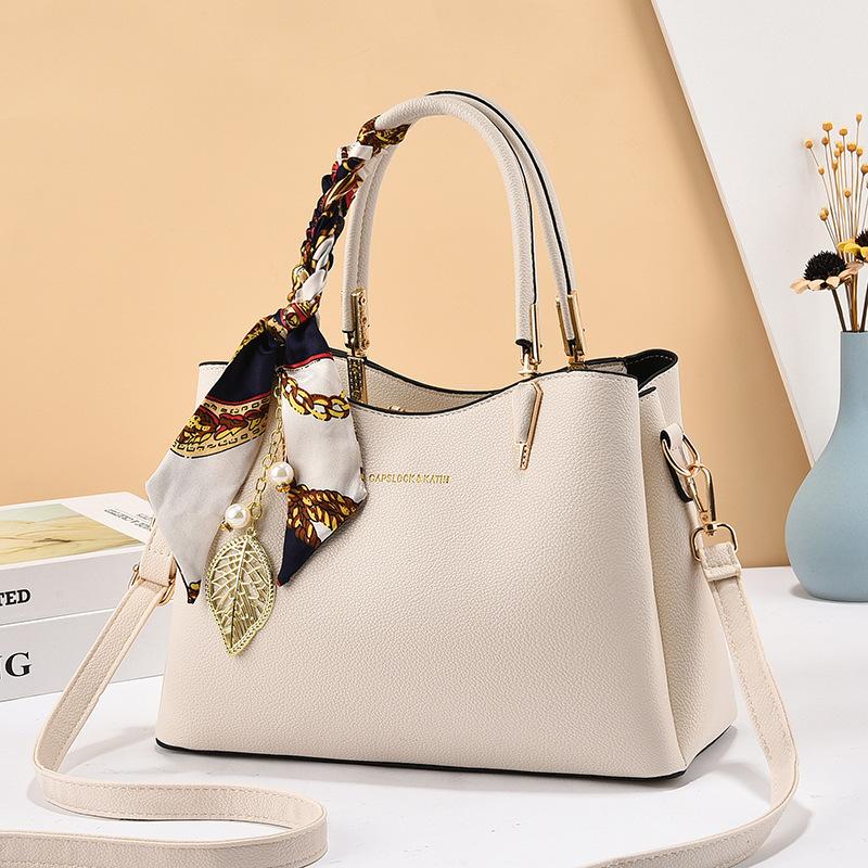  Túi xách công sở da mềm kiểm dáng thanh lịch kèm móc treo túi và khăn quấn quai túi TLA36 Bag Nữ 