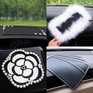 Các Mẫu Thảm chống trượt điện thoại - Thảm Lót Lông - ngọc trai - hoa trà đính đá đặt taplo - Mộc Lan Phụ Kiện Xế Yêu