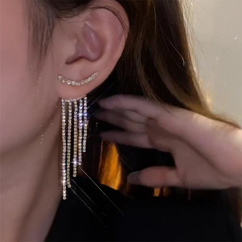Product Introduction of Delicate long super sparkly diamond tassel earrings for women fashion earrings daily birthday party gift 1