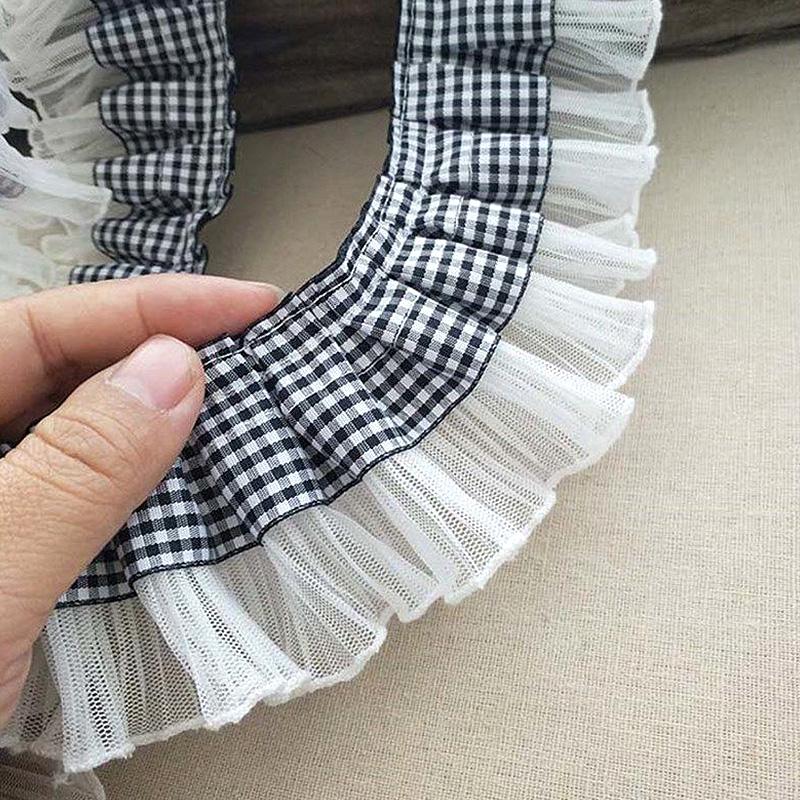 Product Introduction of Ren Kẻ Sọc, Rộng 7Cm, Trắng Và Đen, Ruy Băng Satin, Dây Buộc Xếp Ly Viền Ren Thêu, Bán Trong 1 Sân 15