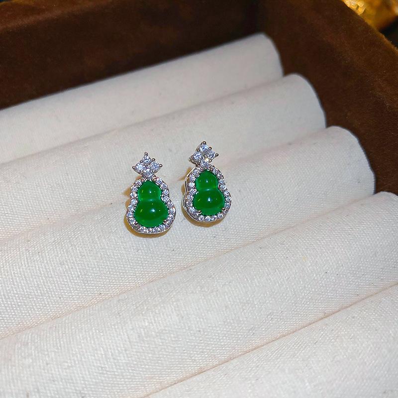 Product Introduction of New Chinese Style Gourd Earrings Chinese Style Earrings Fashionable High-end Versatile Ear Jewelry 4
