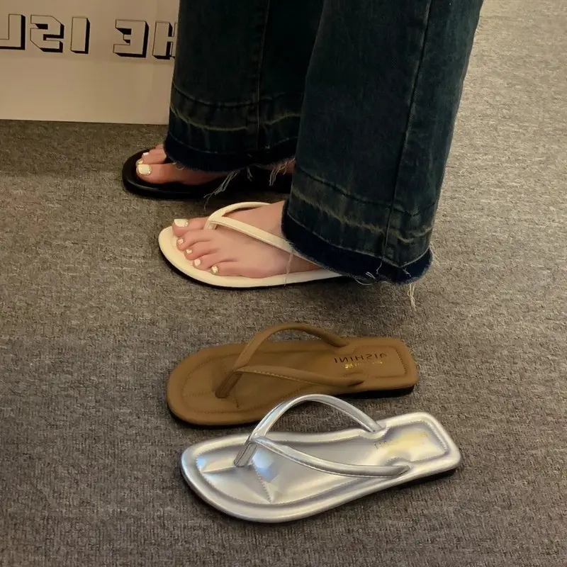 Dép Xỏ Ngón Cho Nữ, Dễ Phối Đồ, Thời Trang, Thoải Mái, Thích Hợp Cho Gia Đình Và Ngoài Trời, Sandal Chucks, Giày Đi Biển, Dép Lê, Dành Cho Nữ