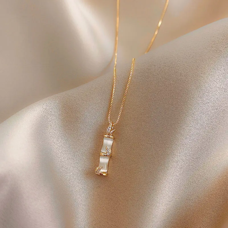 Minimalist Bamboo Necklace for Women, Trendy Ins Choker, Light Luxury Elegance, Fashionable and Versatile, Daily Accessory, Perfect Gift, Unique Style, Enhances Outfit, Exquisite and Compact
