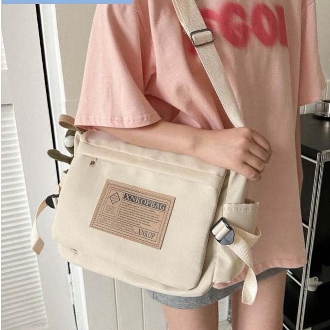  Túi đeo chéo đeo vai nam nữ chất pvc đựng vừa tập A4 - TC BỐ PVC XNOP TEM DÁN 