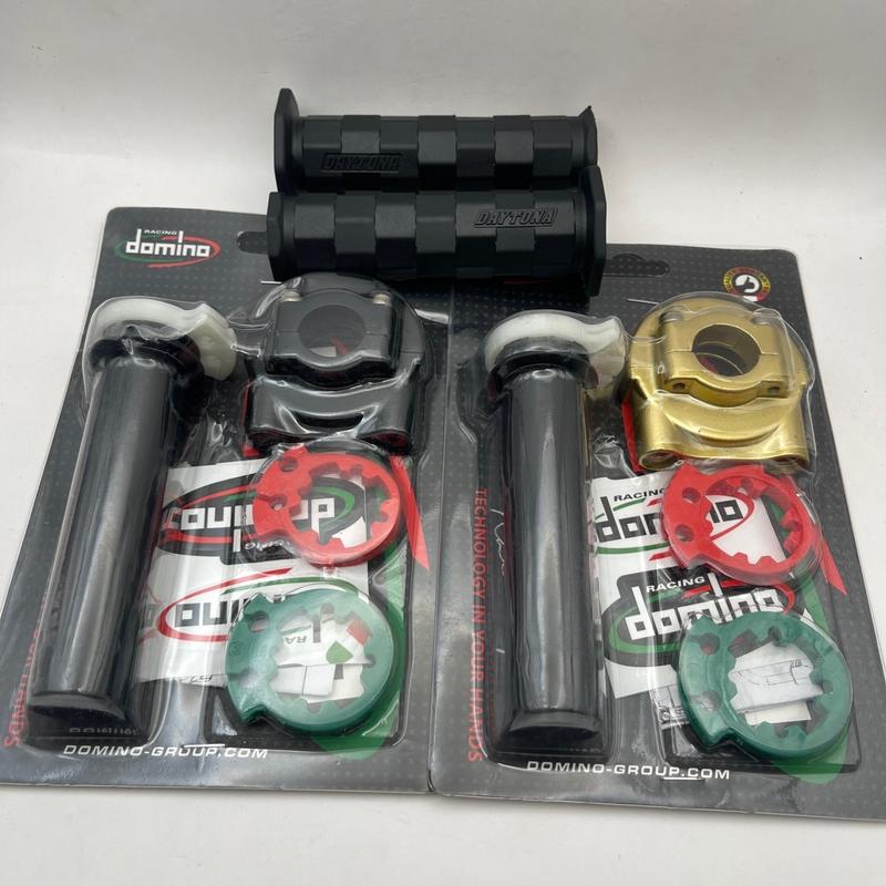 Cùm Tăng Tốc Domino Và Bao Tay Daytona Vuông Gắn Nhiều Dòng Xe Máy Thông Dụng ( Sirius / wawe /dream / Exciter ) - Phụ Kiện Phụ Tùng Cao Su