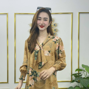 Nhà May Trung Niên