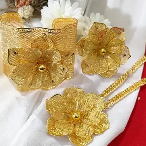 kalung set gelang dan cincin bunga kendari mawar cantik  wanita febuari Elegan Emas