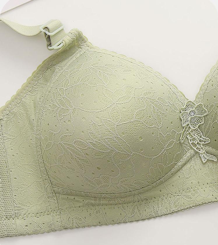 Product Introduction of New Plus Size Full Coverage Bra, Wireless Ultra-Soft Design, Anti-Sagging & Side Smoothing, Breathable Comfort for Everyday Wear 11
