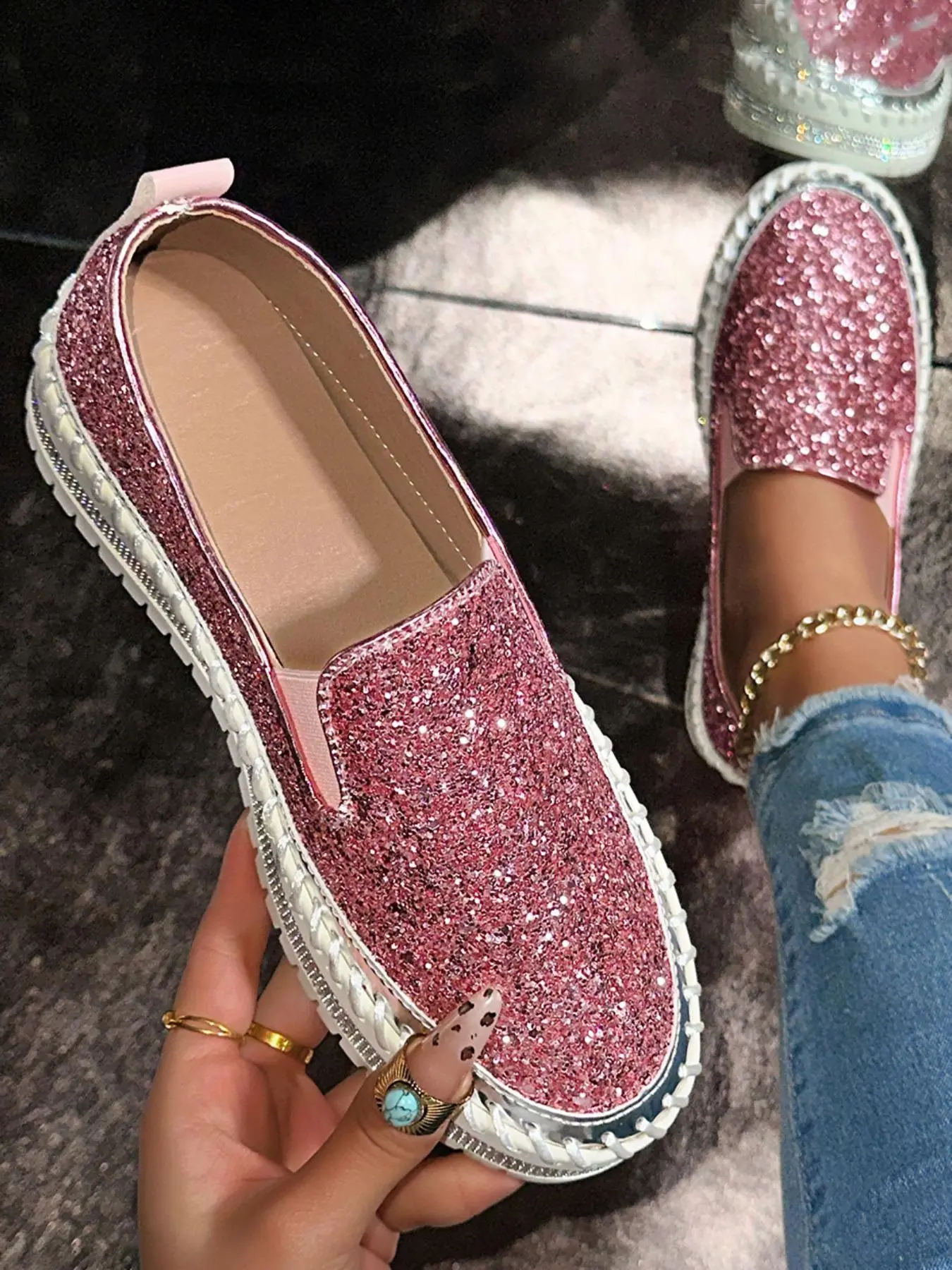 Fashionable Glitter Decorated Slip on Flats, Casual Comfortable Flat Shoes for Daily Wear, Lightweight Breathable Shoes for Women