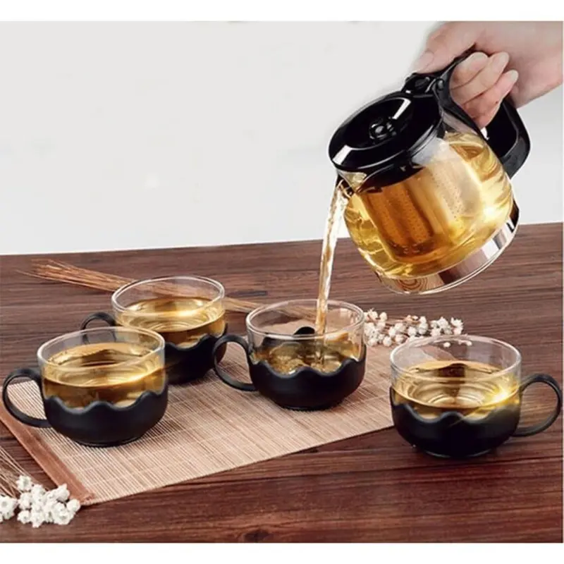 Bình lọc trà dung tích  700ml thủy tinh tặng kèm 4 cốc 4