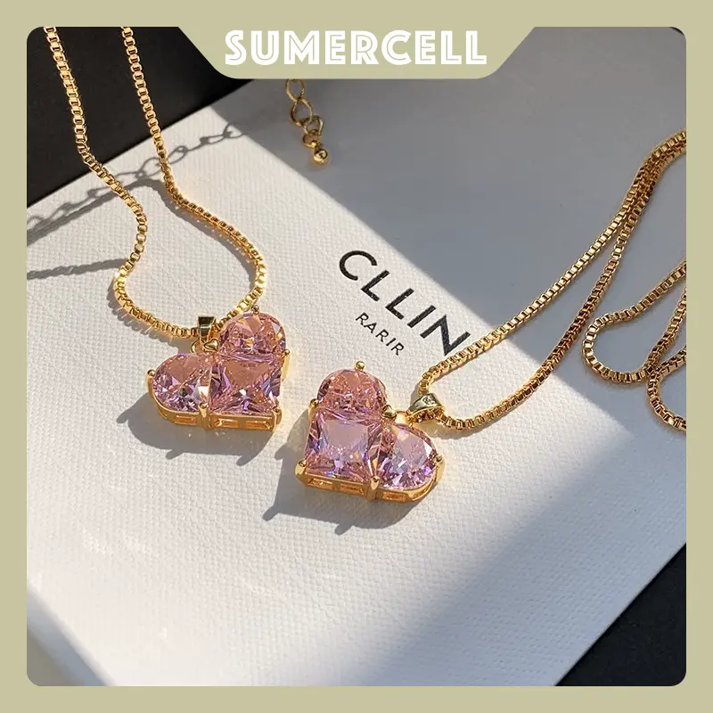 A must-have for summer, cute and super sparkling pink crystal glass necklace, caring girl necklace, fashionable and luxurious versatile peach heart necklace