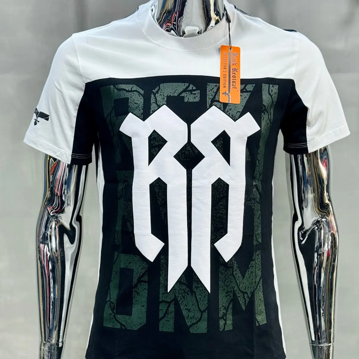 Áo Thun Rock Revival Lưng Màu Đen Phối Vai Trắng Chử Trắng RR114 Nam Cổ Tròn  Menswear Nhung