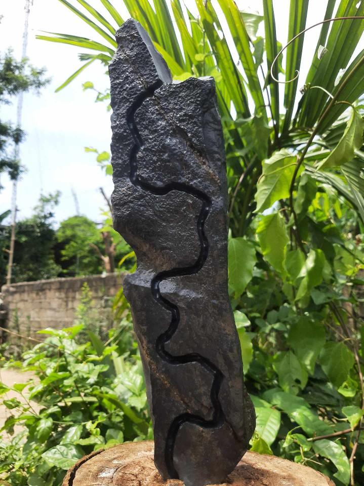 Product Introduction of đá kí cây đã tạo rãnh cao từ 25-30cm (hàng giao ngẫu nhiên ) lát chậu nhựa 2
