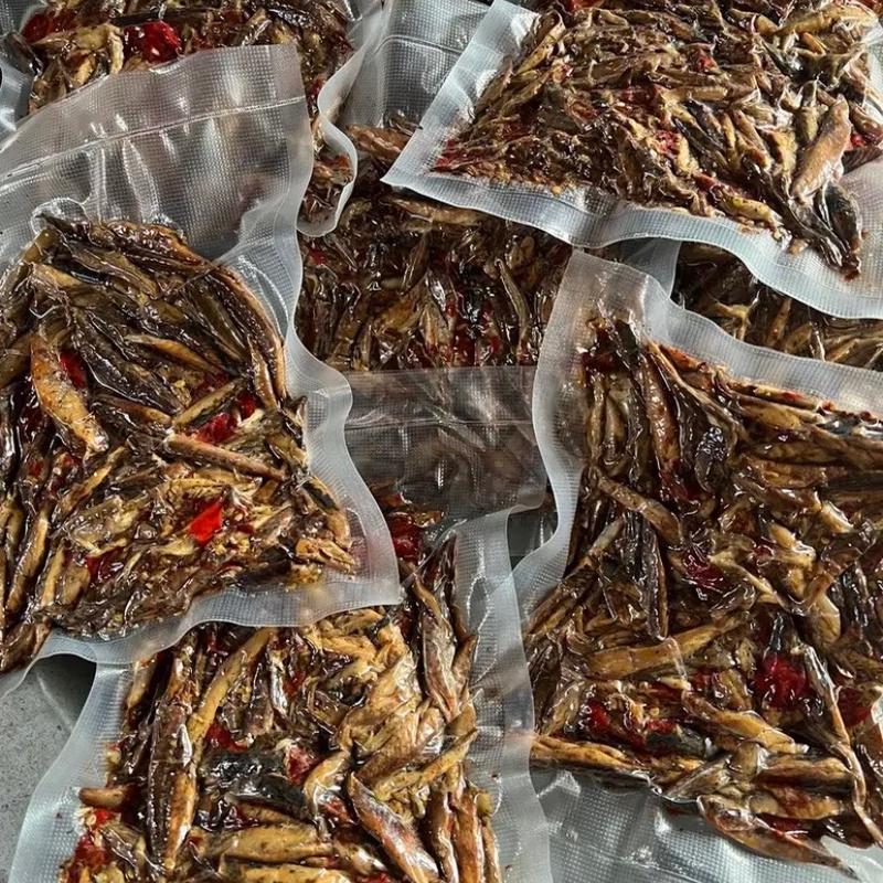 Cá Khô Giã Tỏi Ớt 200g Cay ít