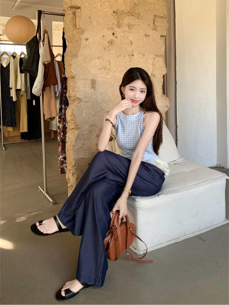 Product Introduction of Áo Vest Cổ Yếm Kẻ Sọc, Hàng Mới Về Mùa Hè, Thiết Kế Sang Trọng, Không Tay, Khâu, Dây Đeo Spaghetti Bất Đối Xứng Phong Cách Cô Gái Nóng Bỏng, Áo Trên 18