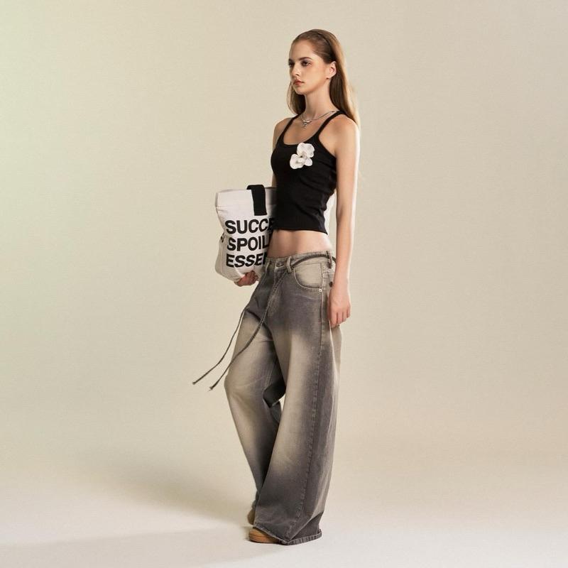 Product Introduction of GRIND LOOSE PLEAT JEANS - Quần jeans ống siêu rộng dây thừng 1345 Nữ Ong Women Denim Pants 61
