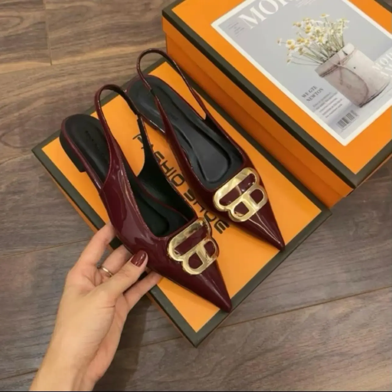 Giày bệt sục khoá mạ vàng kiểu sang chảnh có bigsize 35/44