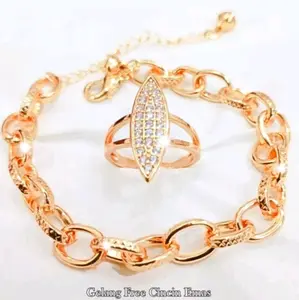 Set Titanium Gelang Free Cincin Motif Kapsul Dilapisi Kuning Emas 24K Anti Luntur dan Karat Fashion Perempuan  Perhiasan Hadiah