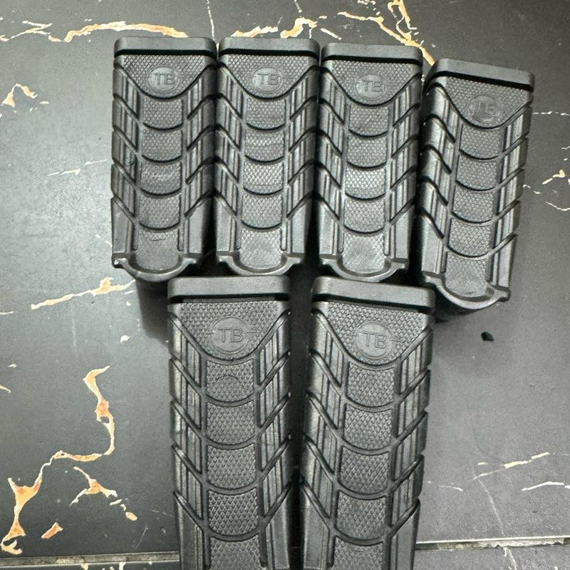 Cao su để chân trước hiệu TB gắn cho nhiều dòng xe phổ thông như (xe dream, xe Future, xe wave các đời)