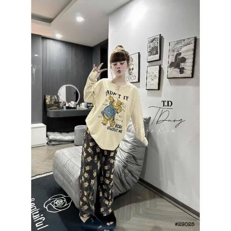 Sét bộ gấu poo siêu hot  Em về màu be cúc cài chuẩn k phải dán đâu nha Quân in nổi sẵn Chất tàu sin đét nhẹ nhàng dễ mac -< 60kg đổ ve Ngoai lên màu chuẩn nha 5