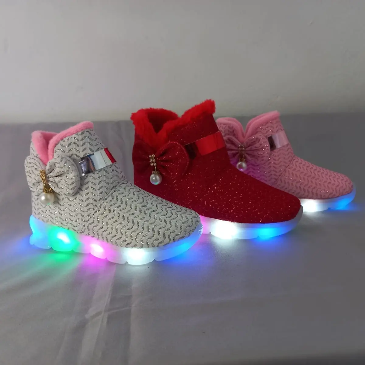 Promo awal tahun Sepatu Boot Anak perempuan LED
