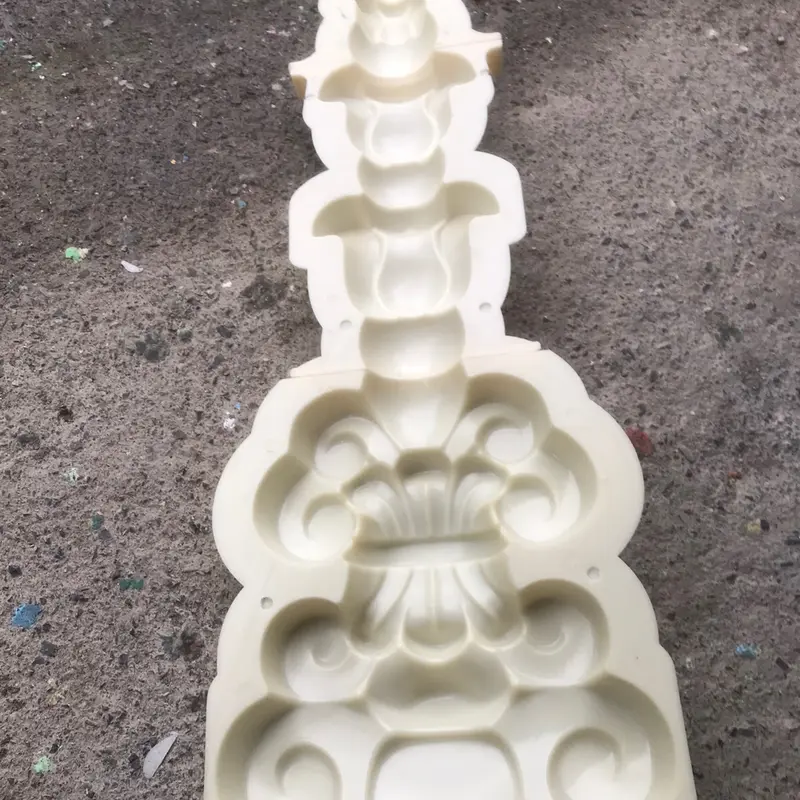 Khuôn đúc dây hoa chuông dài 73,5cm nhựa abs 1