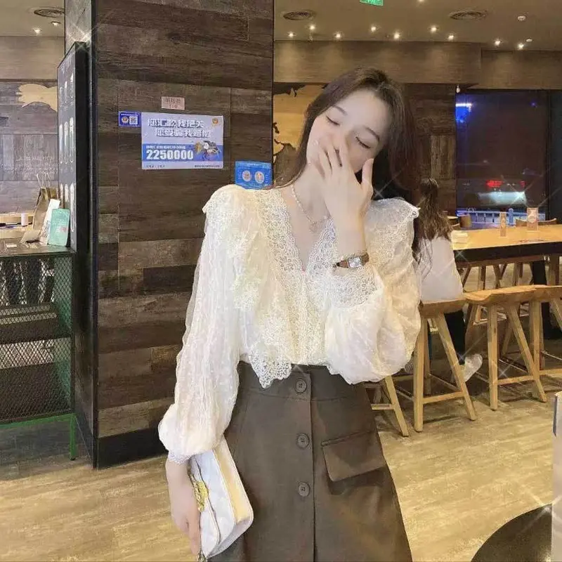 Áo Sơ Mi Ren Cổ Chữ V Cổ Điển Có Khâu Xù Cho Nữ, Áo Sơ Mi Dáng Rộng Thiết Kế Đẹp, Áo Sơ Mi Dài Tay Linh Hoạt Năng Cho Mùa Thu, Quần Áo Mùa Thu Thun Shirt Top Women 3