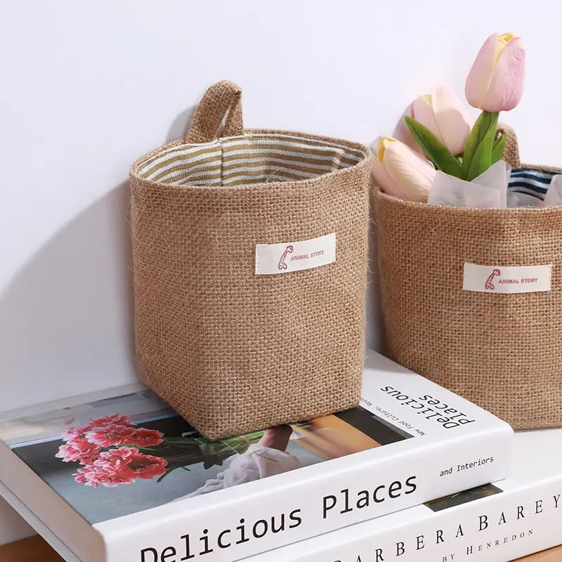 Nordic Style Small Hanging Wall Pocket Storage Basket Sack Sundries Organizer Cosmetic Organizer Cotton Linen Toy Storage Bag Light Hangable