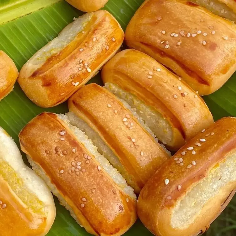 Bánh nướng nhân dừa 50k/ hộp 12 cái.