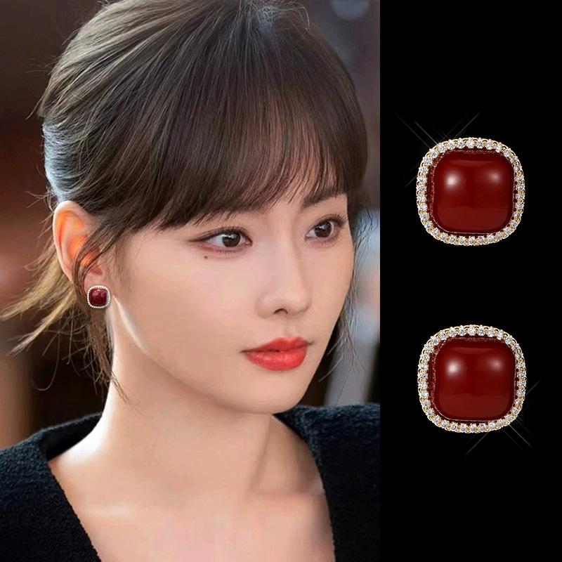 Product Introduction of ต่างหูมุก เพชรเต็ม เข็มเงิน ต่างหูวินเทจระดับไฮเอนด์ สไตล์ใหม่และร้อน ดีไซน์เฉพาะหรูหรา 1