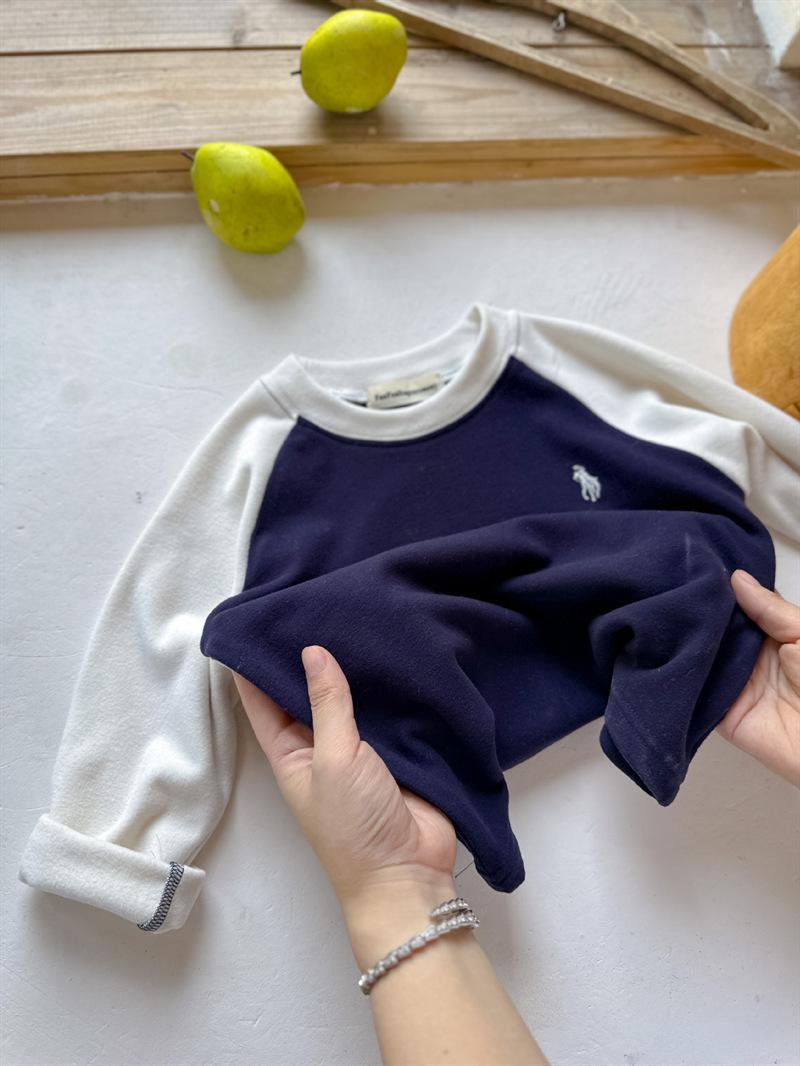 Product Introduction of Children'S Base Shirt 2023 Autumn And Winter Edition, Boys And Girls Color Blocked Raglan Sleeve T-Shirt, Baby German Velvet Long Sleeved Inner Layer 36