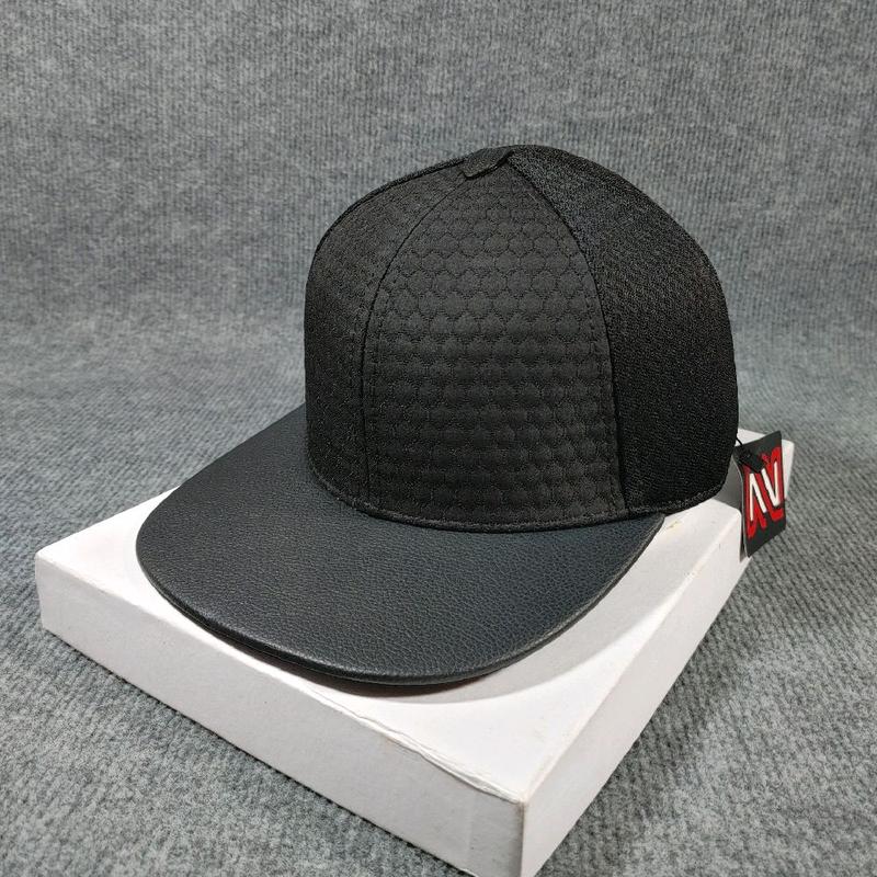 MŨ LƯỠI TRAI/Nón kết SnapBack trắng đen-trẻ trung-phong cách-năng động 3