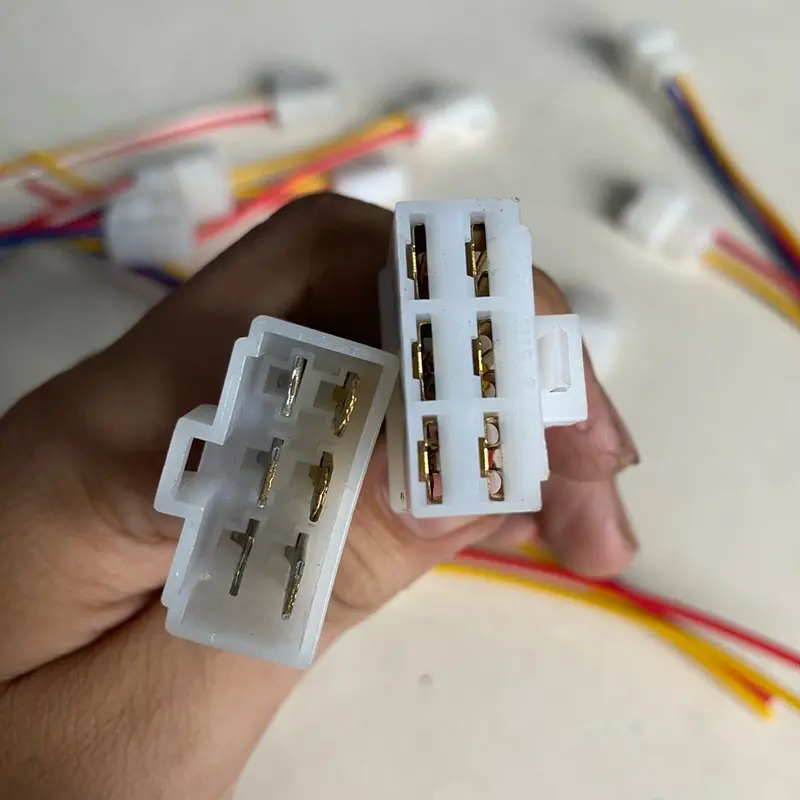 giắc điện, giắc cắm đực cái các loại 2 chân, 3 chân, 4 chân, 6 chân, giắc đấu điện xe máy, xe ô tô, giắc điện sườn, giắc chế 4
