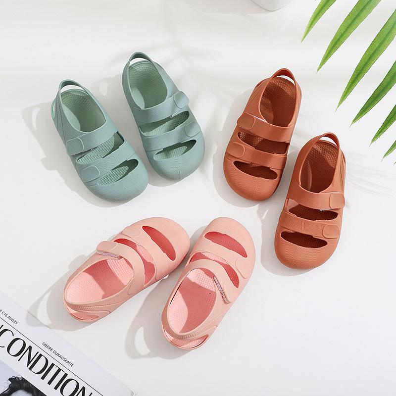 Product Introduction of 24-Year New Children's Closed Toe Soft Plastic Velcro Men's and Women's Baby Water-Stepping Sand Shoes Hole Shoes 1