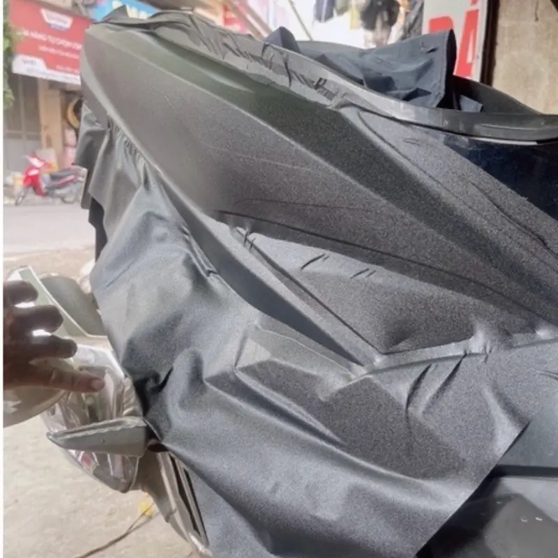 Decal đen nhám loại dày dán xe 3