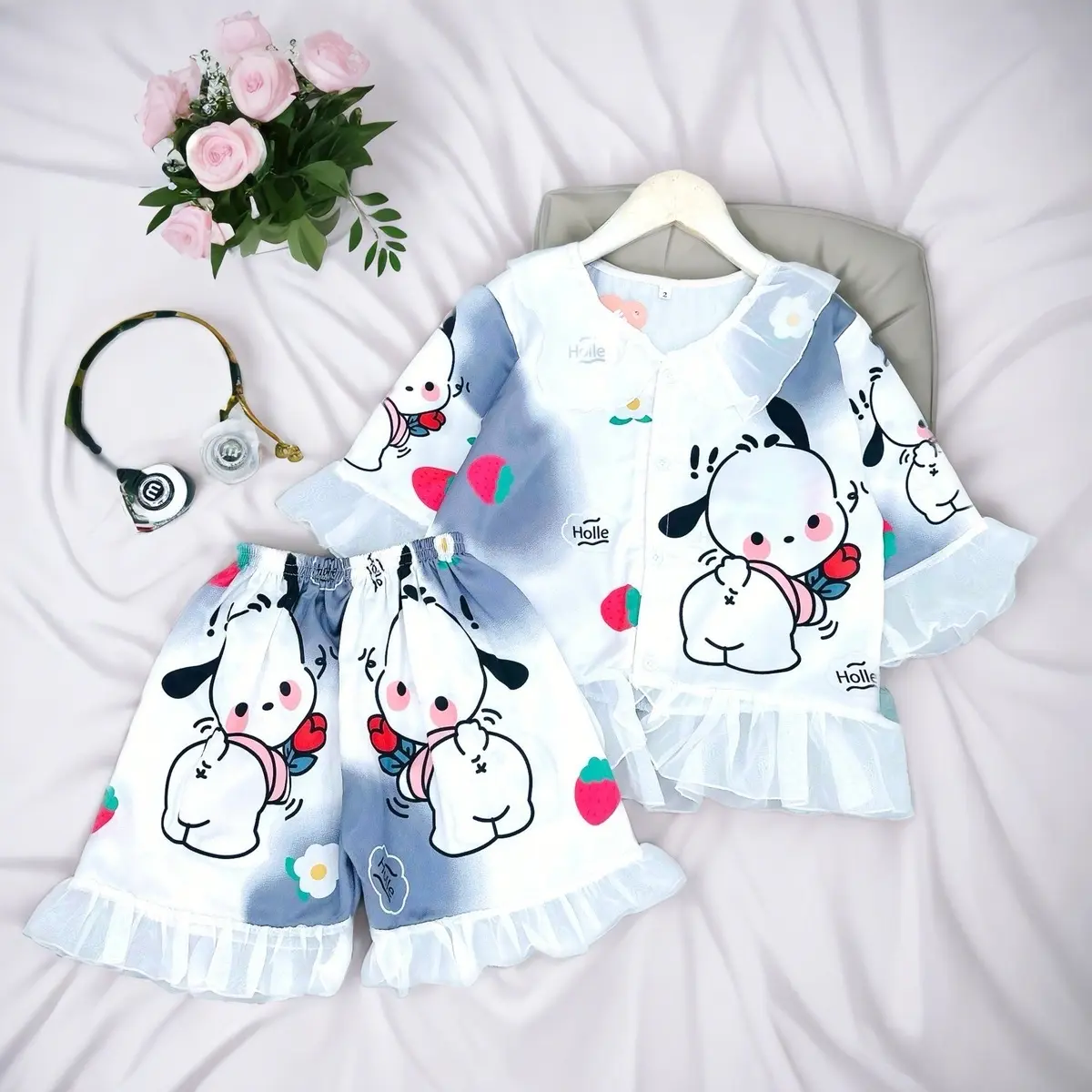 Set lụa viền bèo in hình 5D chú chó trắng siêu dễ thương cho mẹ và bé 20-52kg mặc nhà hay đi chơi