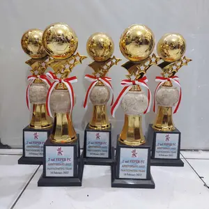 TROPHY MAMRMER PIALA BOLA FUTSAL VOLLEY TENIS MEJA BADMINTON